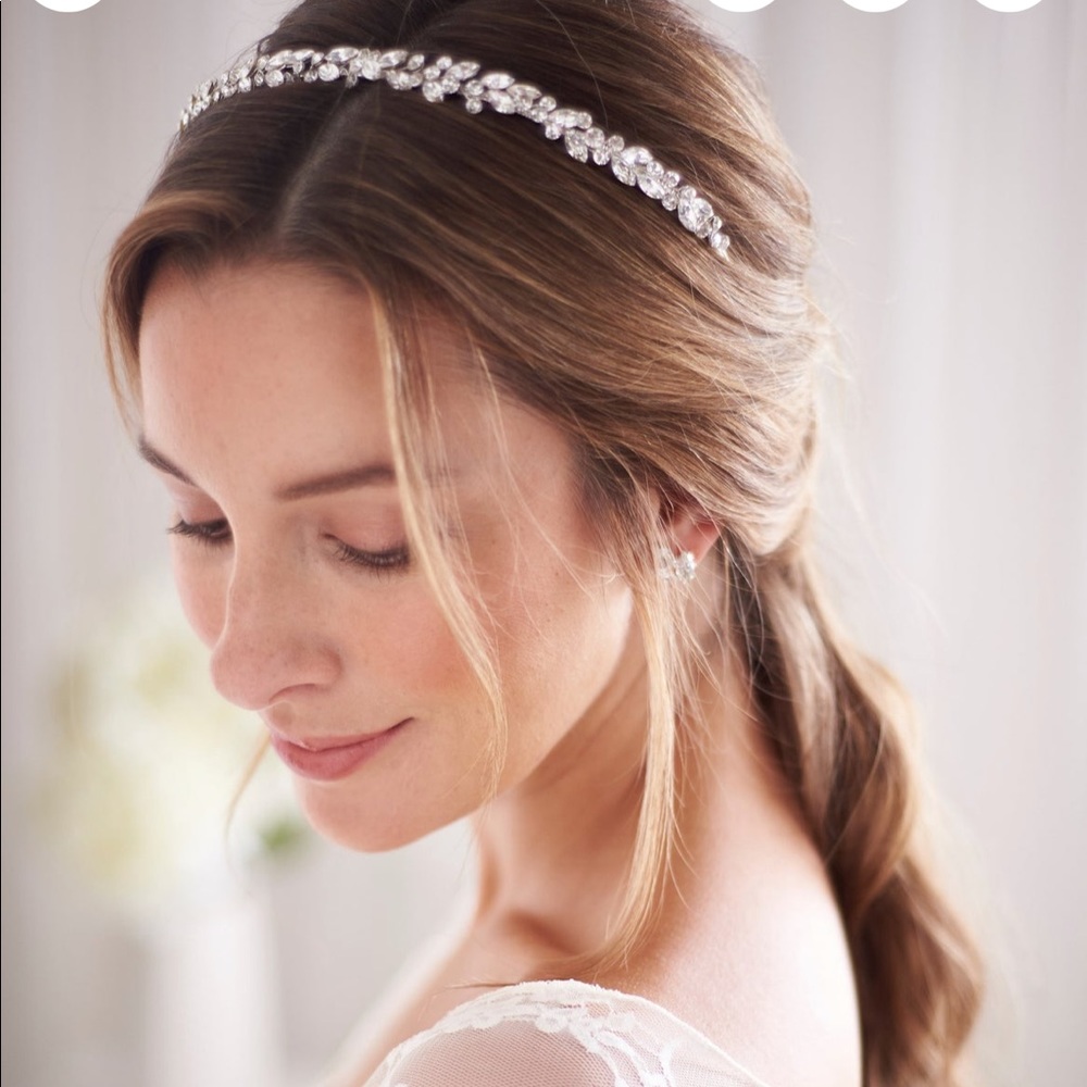 Wedding hair band accessory
